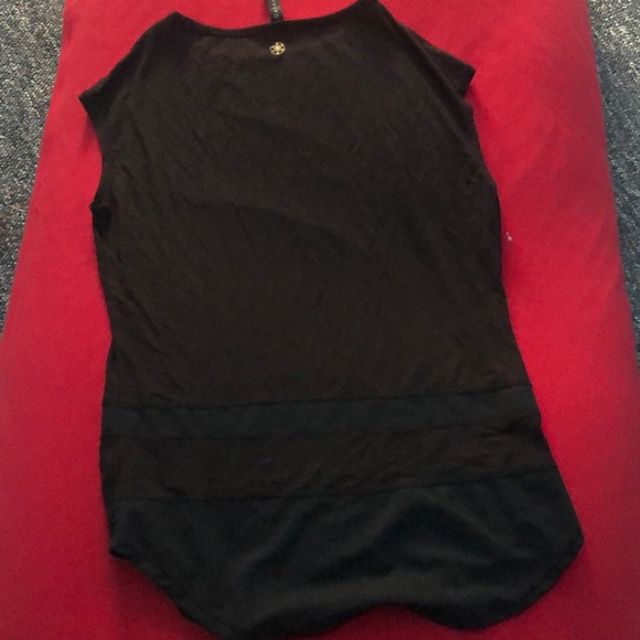womans blouse by GAIAM - Picture 2 of 3